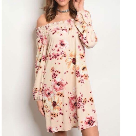 Dresses & Skirts - BOHO Soft Peach Floral Off the shoulder dress